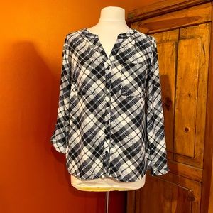 Ladies Black & White Plaid Blouse